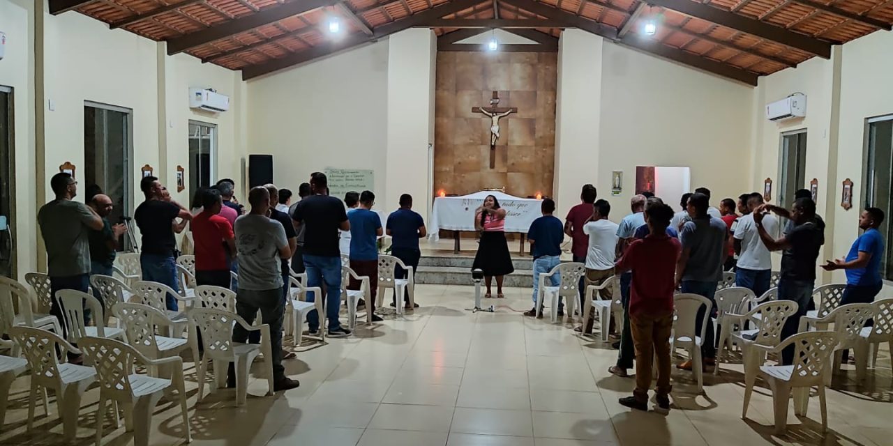 Missa e almoço marcam a celebração antecipada de Dia dos Pais na Fazenda em Porto Nacional (TO)