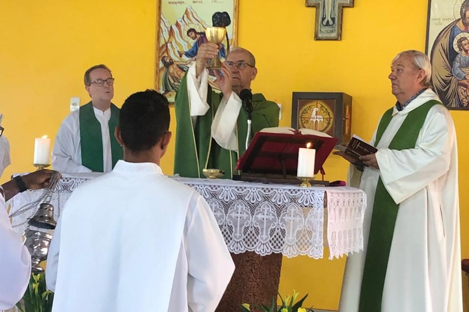 Com presença de Frei Hans, Fazenda da Esperança em Piraju (SP) celebra a Festa de São Francisco