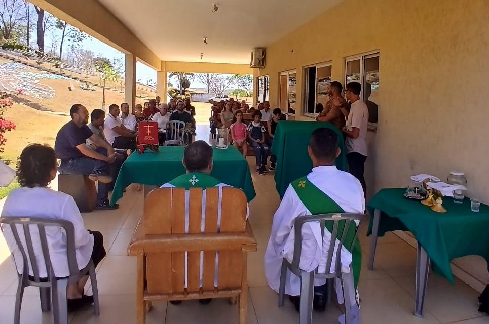 Familiares dos acolhidos realizam visita na Fazenda da Esperança em Aurilândia (GO)