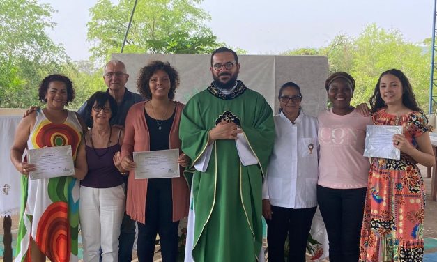 Duas acolhidas concluem ano de recuperação na Fazenda da Esperança em Ibiporã (PR)