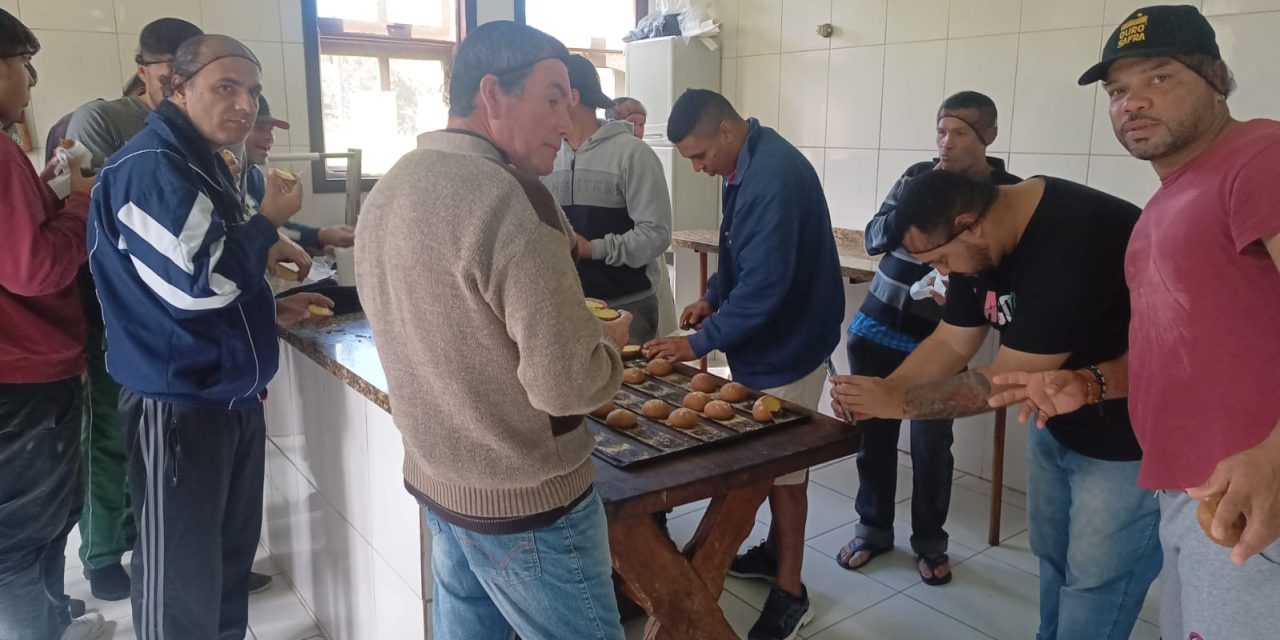 Centro Paula Souza realiza curso de panificação para acolhidos da Fazenda em Iguape