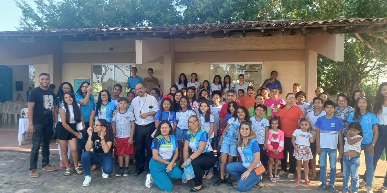 Grupo de alunos visita a Fazenda da Esperança em Lagarto (SE)