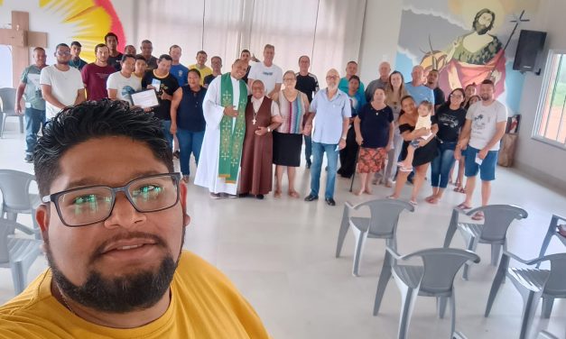 Fazenda de Campo Verde (MT) entrega certificado a primeiro acolhido que conclui seu ano na unidade