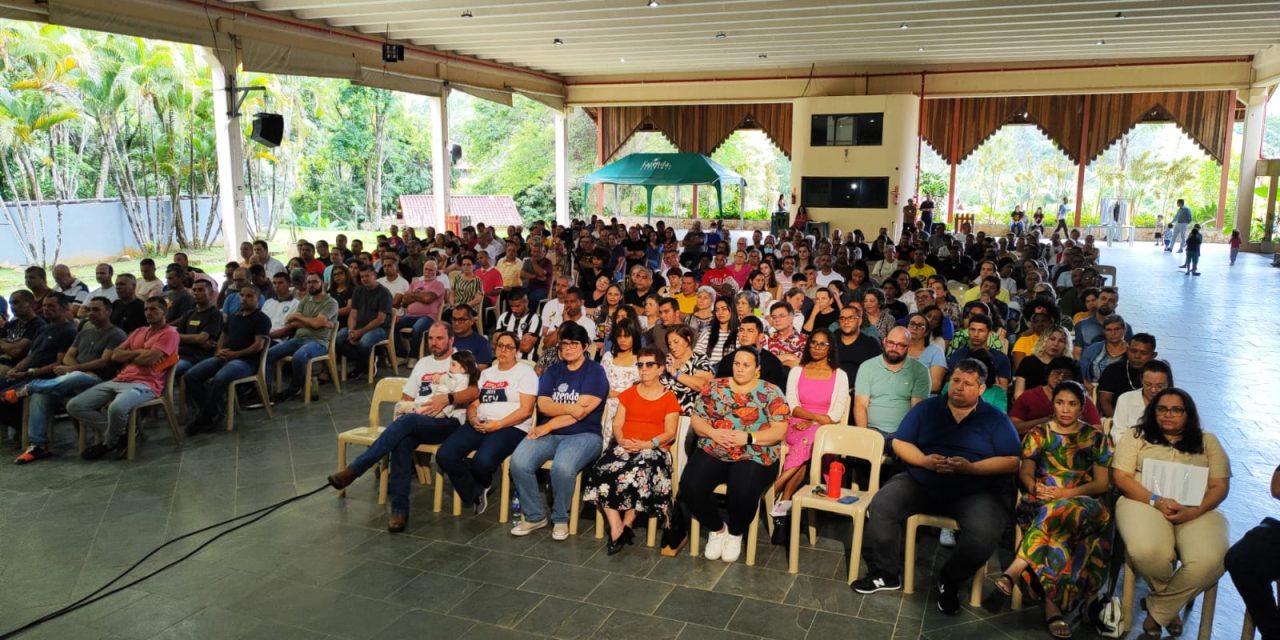 Membros da Família da Esperança reúnem-se em Assembleia em Guaratinguetá (SP)