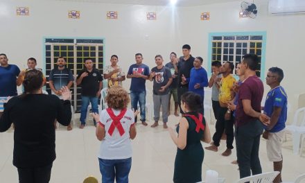 Grupo de oração promove momento de espiritualidade na Fazenda da Esperança em Roraima