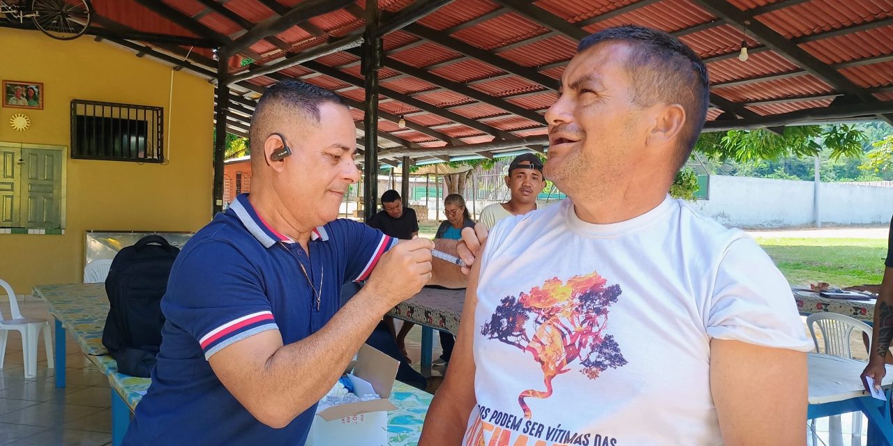 Equipe de saúde faz atendimento dos acolhidos na Fazenda em Iracema (RR)