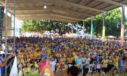 Encontro diocesano reúne milhares de fiéis na Fazenda da Esperança em Poço das Trincheiras (AL)