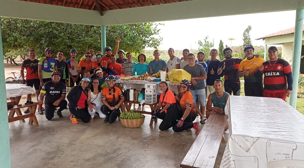 No Ceará, Pedal Solidário arrecada alimentos e produtos de higiene para a Fazenda da Esperança local