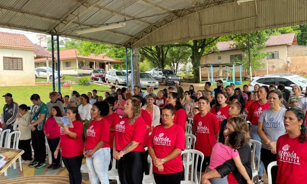 Fazenda feminina em Ibiporã (PR) celebra o Natal com os familiares das acolhidas