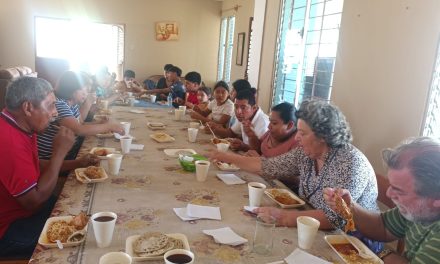 Fazenda de Santa Clara, no Guatemala, recebe o Grupo Nossa Senhora Aparecida para um dia de atividades