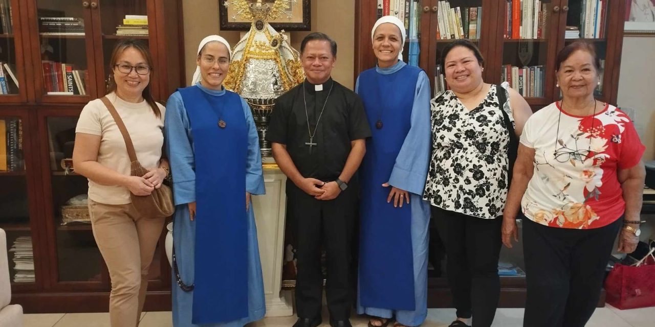 Espalhando o Carisma da Esperança na cidade de Naga, nas Filipinas