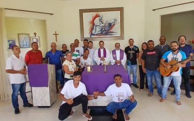 Bispo da diocese de São Luís de Montes Belo visita a Fazenda