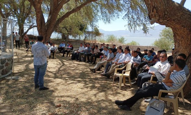 Retiro reúne comunidade no México