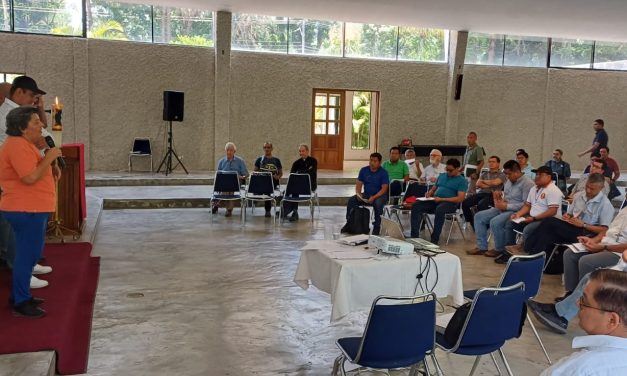 Fazendas da Esperança na Guatemala participam de encontro com o clero