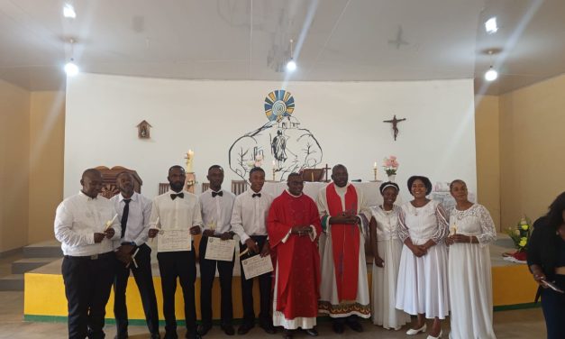 Celebração do Sacramento do Batismo em Dombe: momento de renovação e esperança