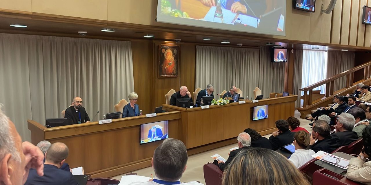 Família da Esperança participa de encontro promovido pelo Dicastério