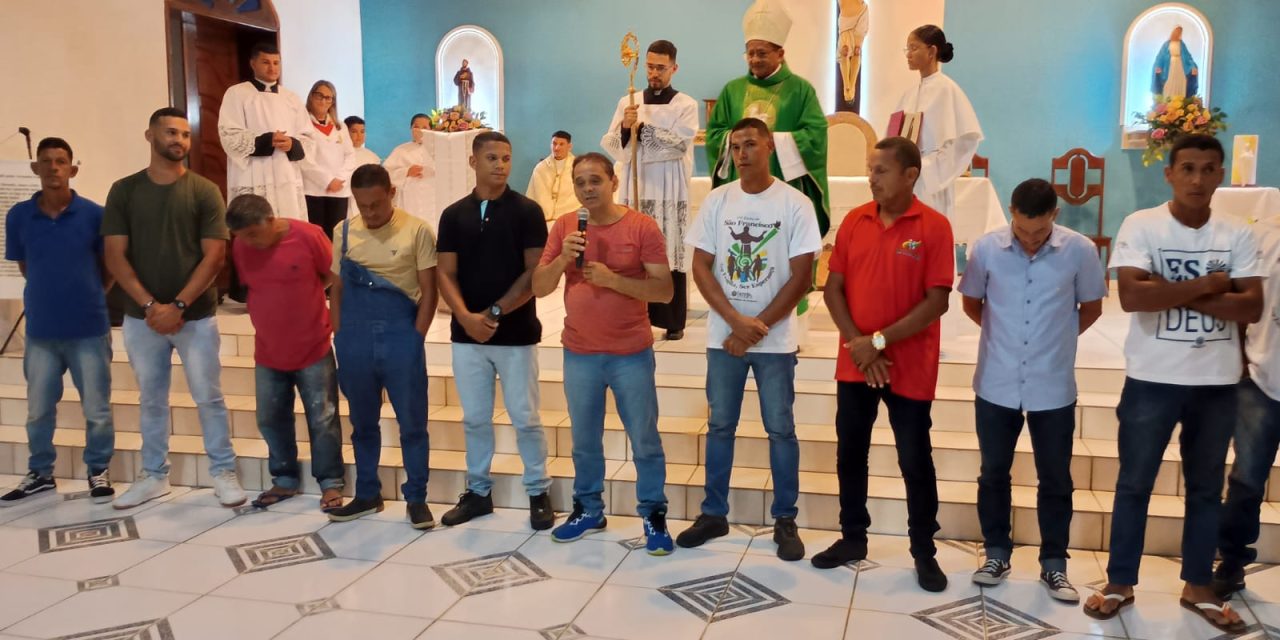 Dom Manoel celebra missa e inspira acolhidos na Fazenda da Esperança