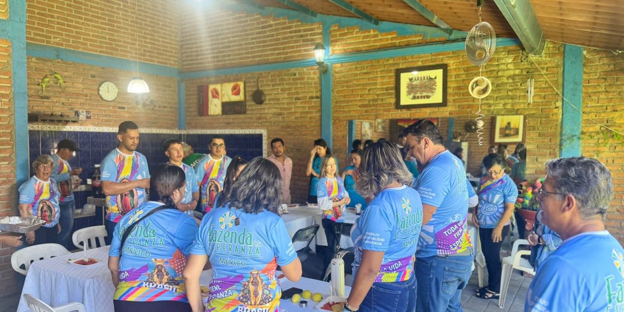 Encontro do núcleo da Família da Esperança no México