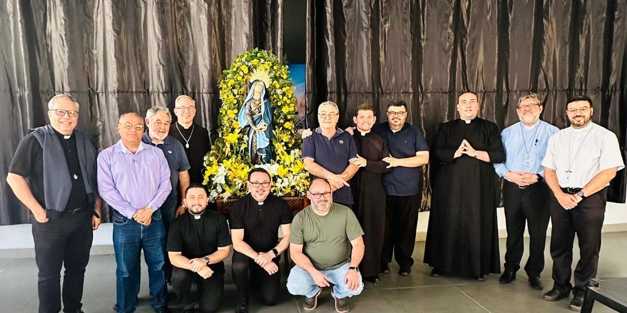 Fazenda São Miguel Arcanjo participa de encontro com o clero