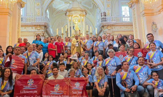 Fazenda da Esperança e GEV visitam Catedral de Aguascalientes