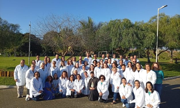 Ministros da Sagrada Comunhão vivenciam retiro na Fazenda da Esperança