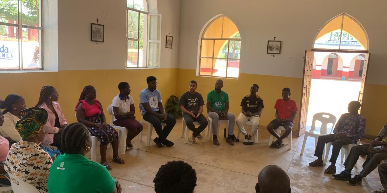 Famílias de acolhidos participam de retiro em Moçambique