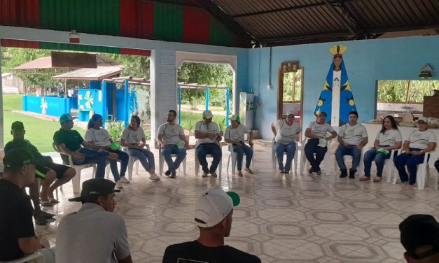 Colaboradores do Sicredi visitam a Fazenda da Esperança em Alta Floresta
