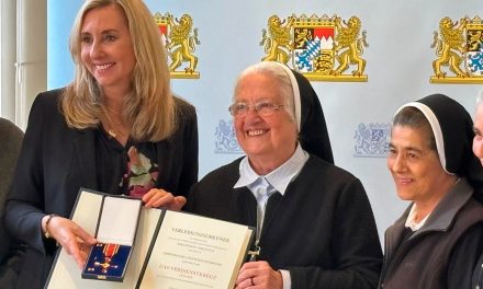 Irmã Annunciata recebe homenagem na Alemanha e recorda sua trajetória na Fazenda da Esperança