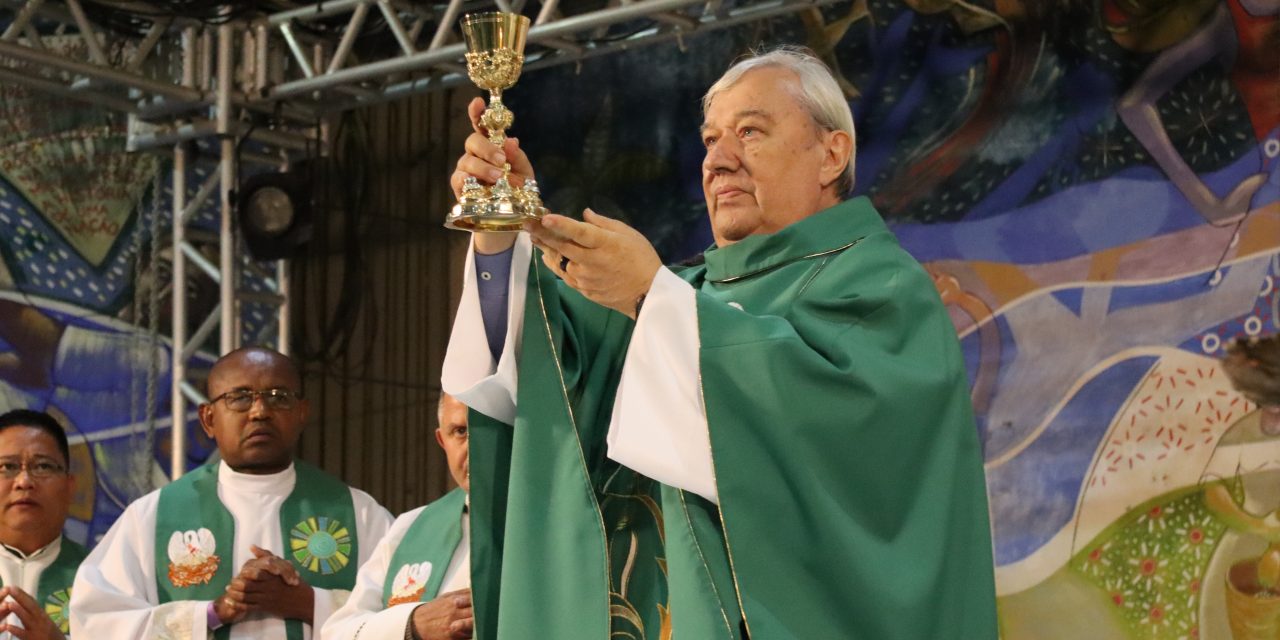 “Nascemos para amar” – Frei Hans completa 80 anos