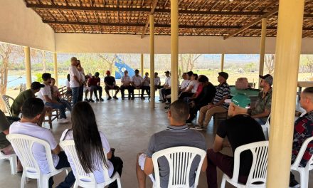 Fazenda São João Paulo II recebe grupo do ECC