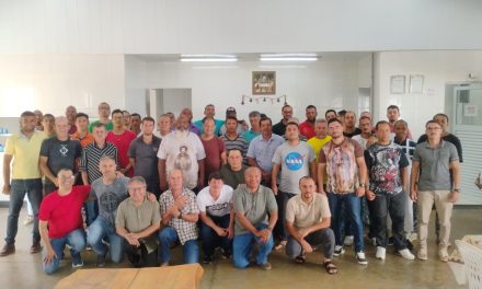 Membros da Família da Esperança visitam a Fazenda Nossa Senhora de Guadalupe