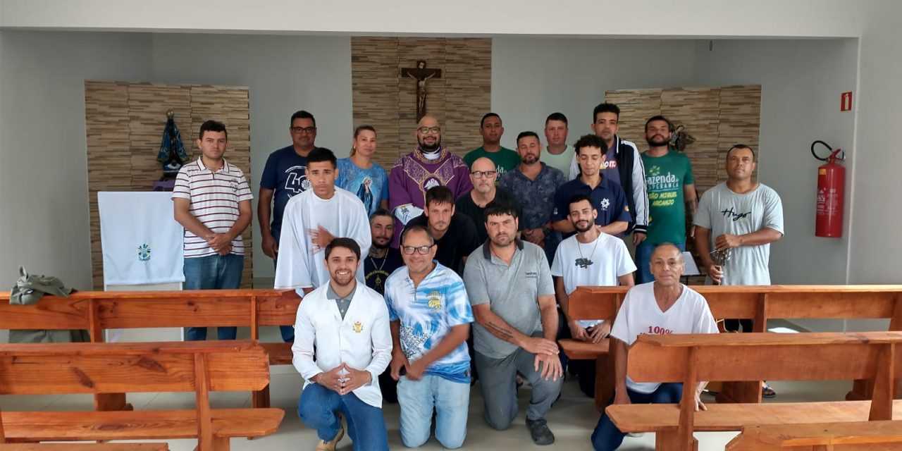 Padre da Congregação da Ressurreição visita a Fazenda da Esperança