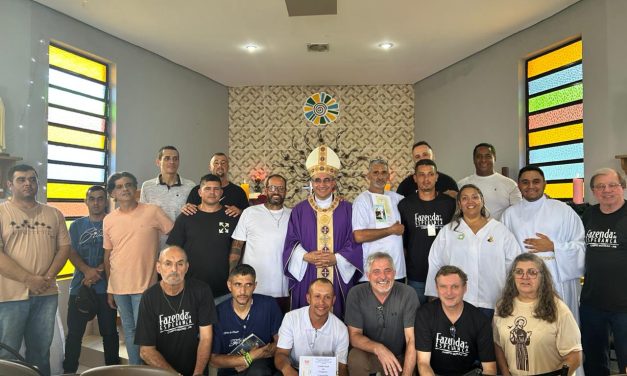 Dom Evandro celebra na Fazenda em Campo Mourão