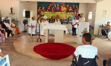 Em Bom Jesus dos Passos Missa de Natal é coroada com 7 crismados