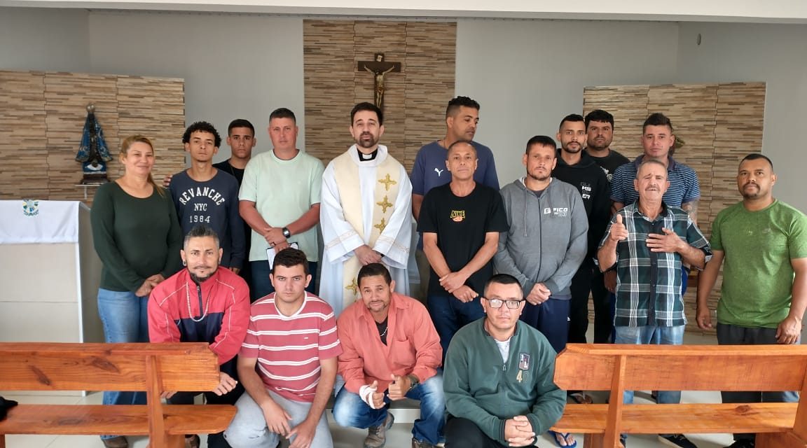 Fazenda da Esperança recebe visita do Chanceler da Diocese de Itapetininga
