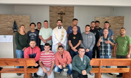 Fazenda da Esperança recebe visita do Chanceler da Diocese de Itapetininga