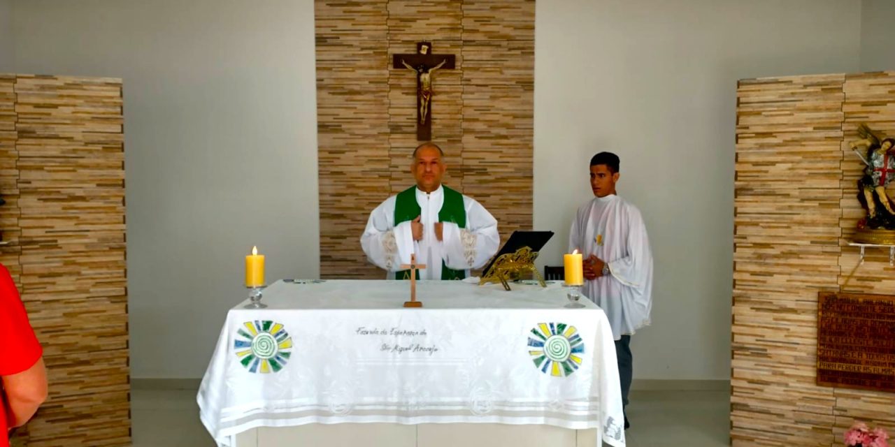 Padre da Congregação da Ressurreição do Senhor partilha testemunho com acolhidos