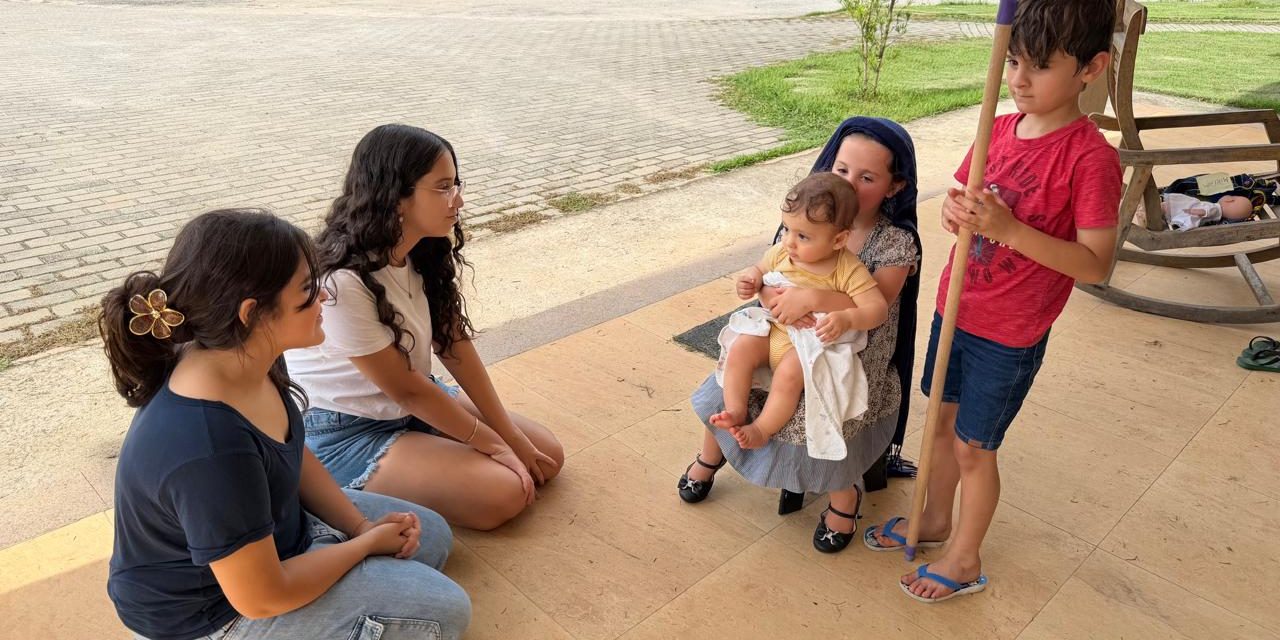 Presépio vivo encanta moradores do Recanto da Esperança