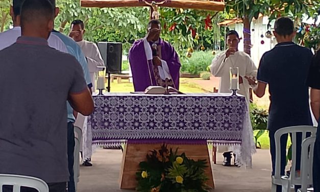 Santa Missa com Frei Rogério na Fazenda em Poconé