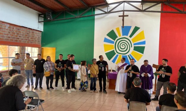 Esperança em ação: Certificado, Missa e Homenagem em Guadalajara
