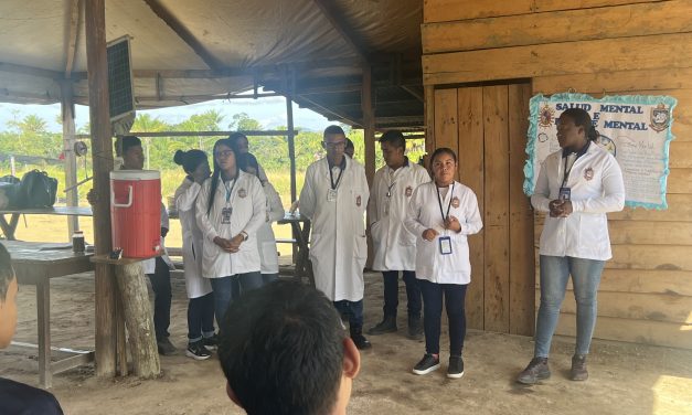 Estudantes da Universidade da Venezuela realizam atividades na Fazenda da Esperança