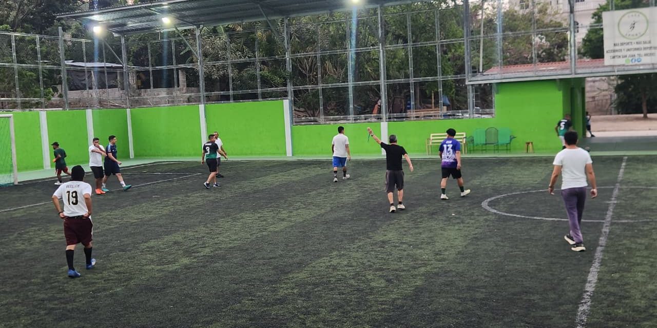 Futebol e união na Guatemala: Fazenda Santo Hermano participa de partida com Time Local
