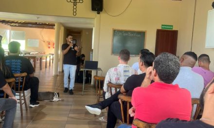 Jovens do MIRC Brasil visitam a Fazenda de Serra