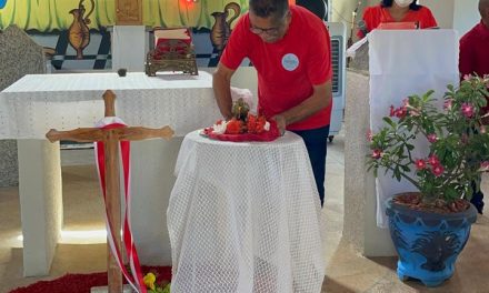 Preparação para Pentecostes: imagem do Divino visita Fazenda Bom Jesus dos Passos