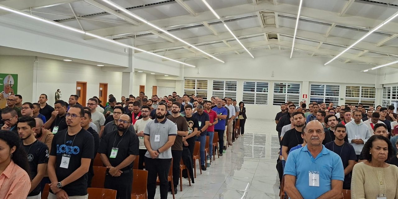 Lideranças da Fazenda da Esperança participam de formação com o método ADI em Belo Horizonte