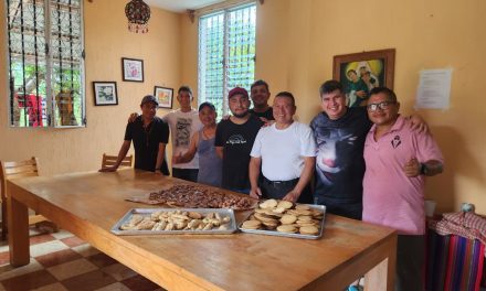 Oficina de panificação na Fazenda Santo Hermano Pedro incentiva acolhidos 