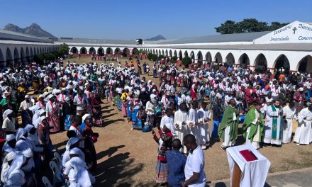 Peregrinação do Apostolado de Oração leva multidão ao Monte da Esperança em Zóbue