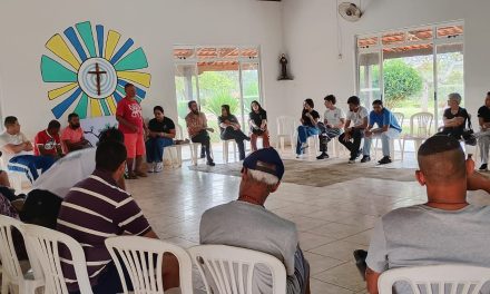 Troca de experiências: estudantes de Psicologia visitam Fazenda São Francisco