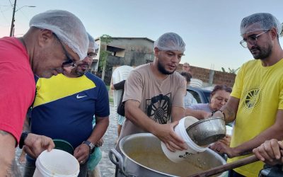 Acolhidos e voluntários participam do Sopão da Comunidade Mata Redonda