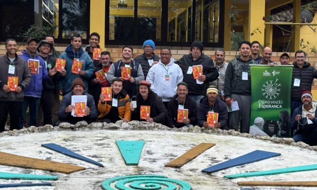Carisma da Esperança e Juventude: O Espalhando Esperança e as Demandas da Pesquisa Nacional da CNBB
